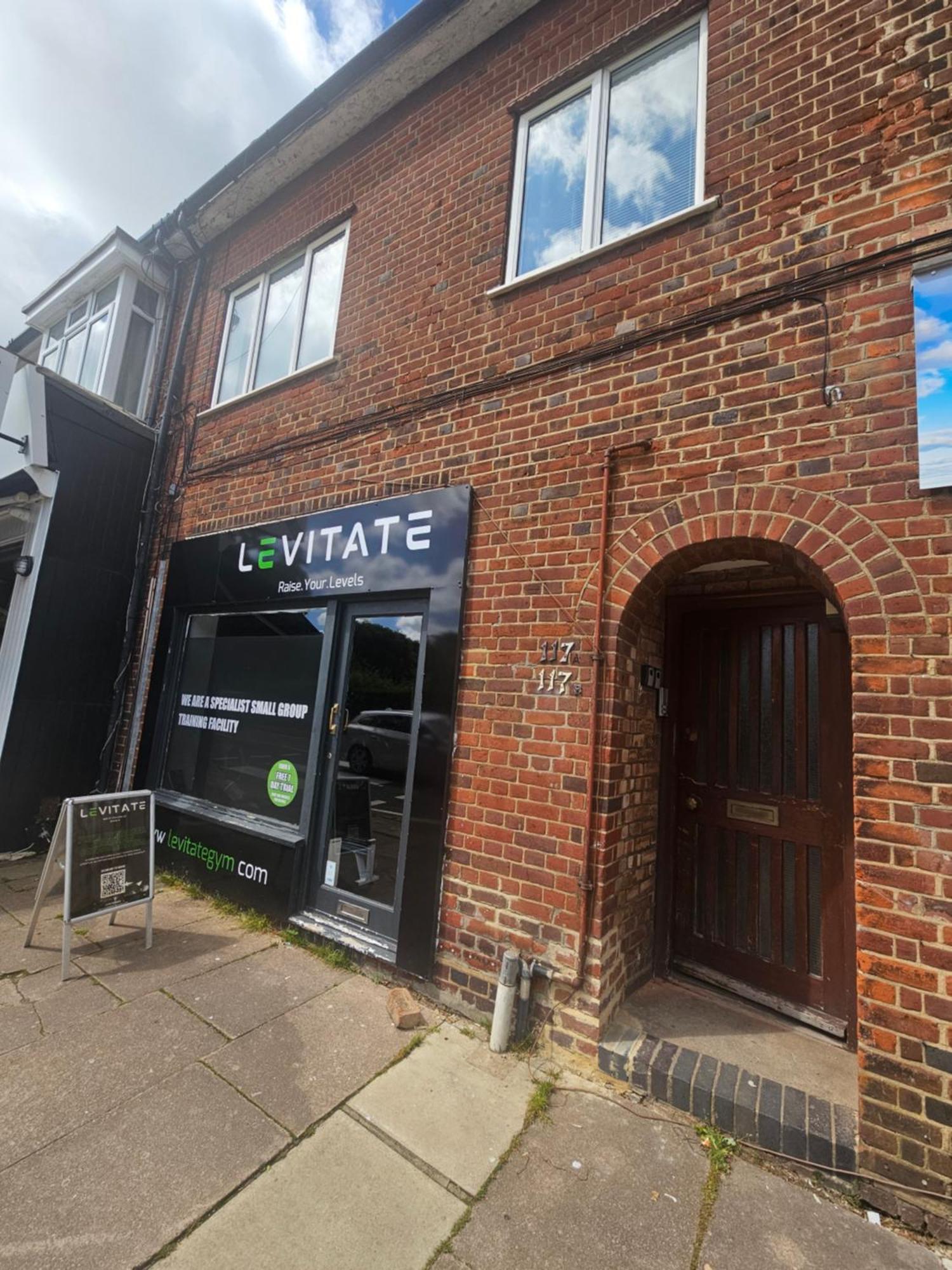 St Albans City Stays - Near Luton Airport - St Albans Abbey & City Train Station - Close To London- Harry Potter World - The Odyssey Cinema - Abbey Cathedral- Contractors I Business I Leisure- Sleeps Upto 6 People Kültér fotó
