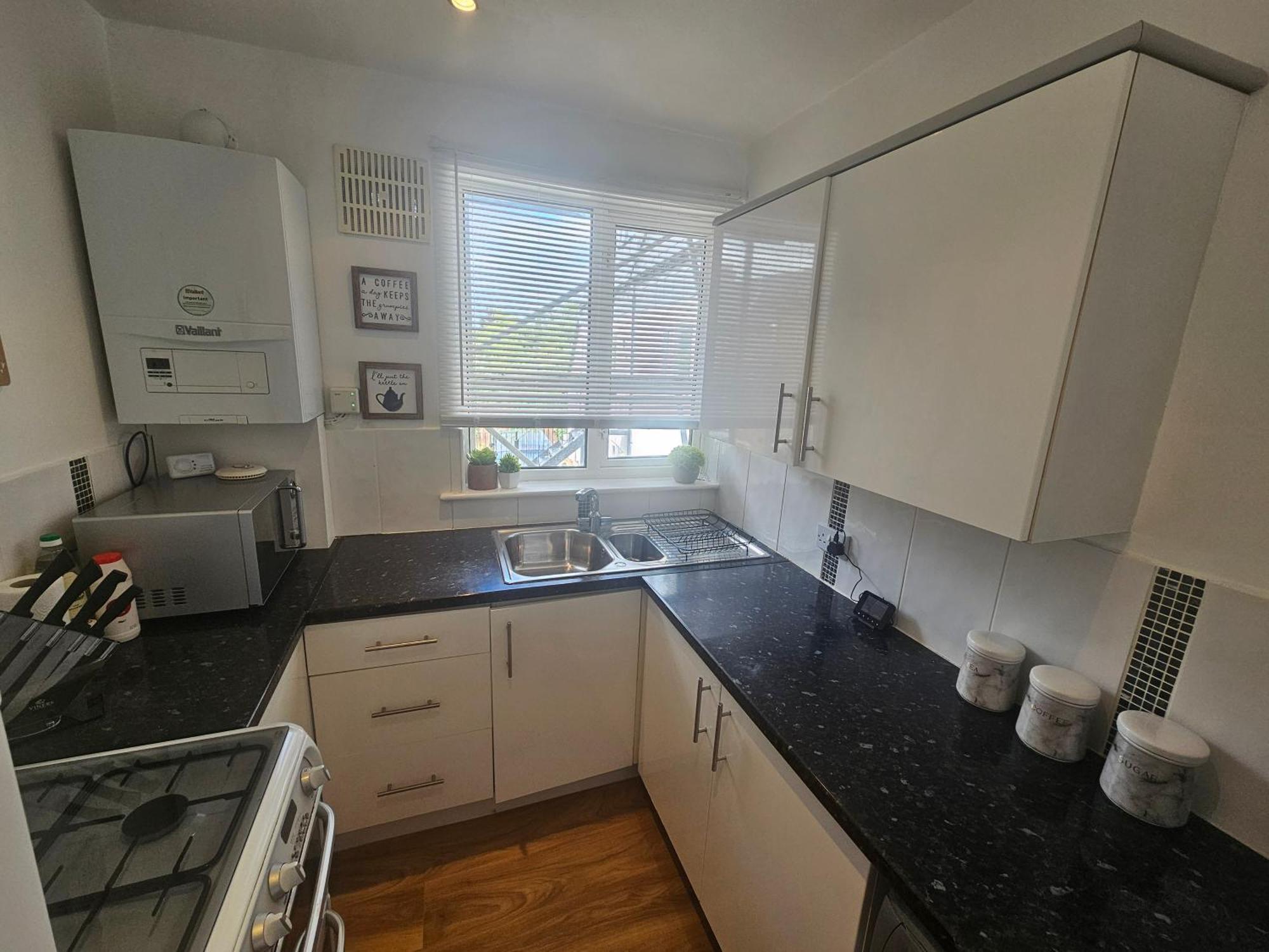 St Albans City Stays - Near Luton Airport - St Albans Abbey & City Train Station - Close To London- Harry Potter World - The Odyssey Cinema - Abbey Cathedral- Contractors I Business I Leisure- Sleeps Upto 6 People Kültér fotó