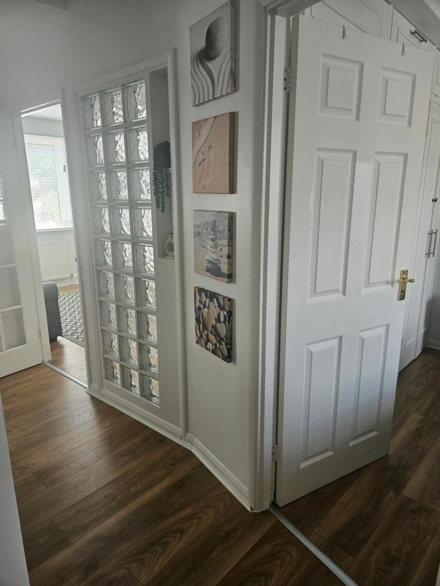 St Albans City Stays - Near Luton Airport - St Albans Abbey & City Train Station - Close To London- Harry Potter World - The Odyssey Cinema - Abbey Cathedral- Contractors I Business I Leisure- Sleeps Upto 6 People Kültér fotó